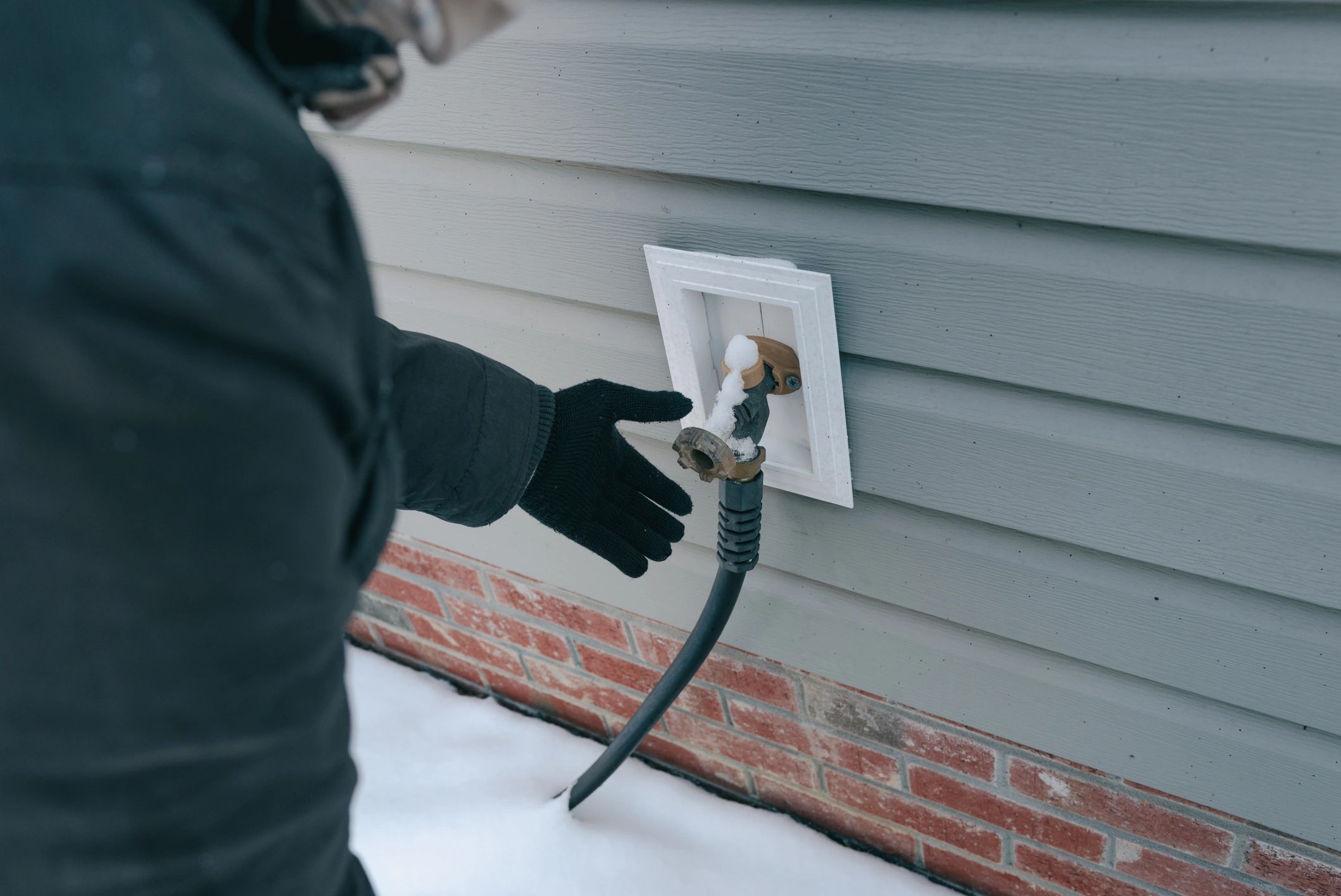 Outdoor plumbing faucet inspection